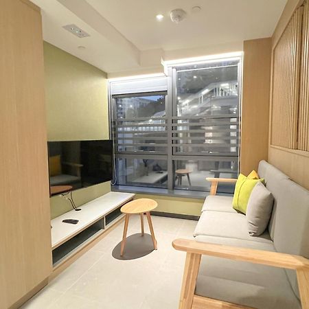 Urbanwood Ap Lei Chau Hotell Hongkong Eksteriør bilde